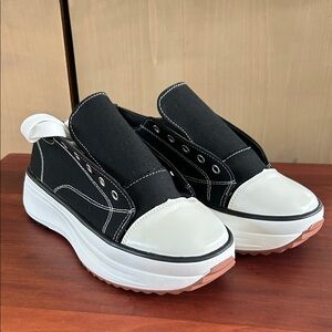 Black and White Women's Montra Sneakers size 38-NWOT